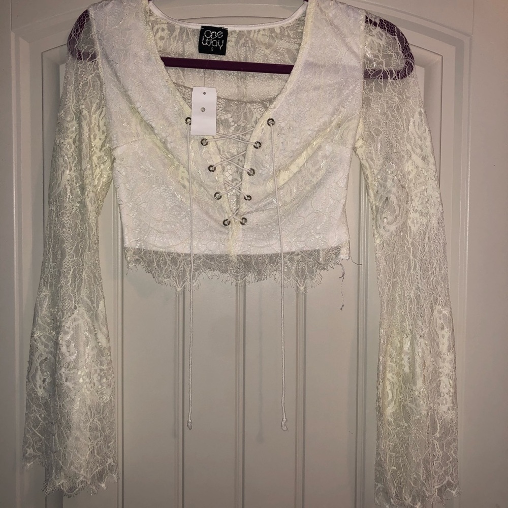 Brand new lined lace crop top